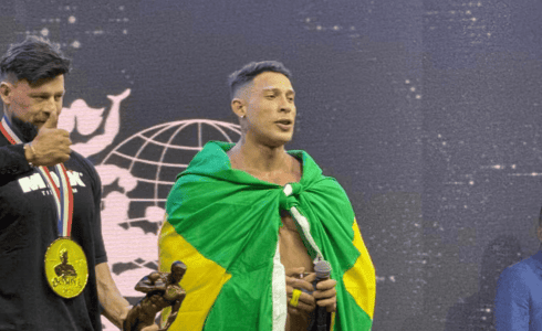 Ramon Dino atrai multidão em apresentação no Mr. Olympia Brasil 2025; veja o vídeo